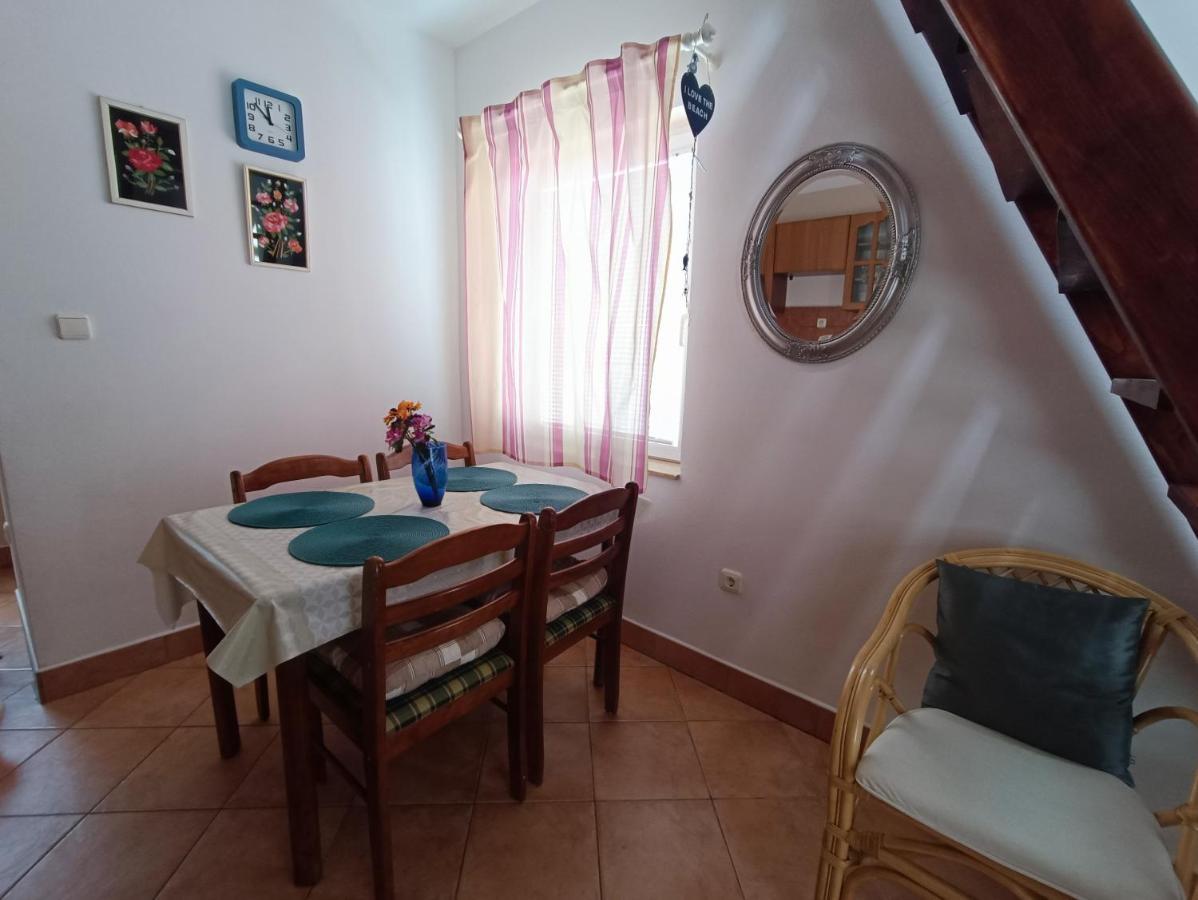 Studio Apartmani Zoric Šilo Esterno foto
